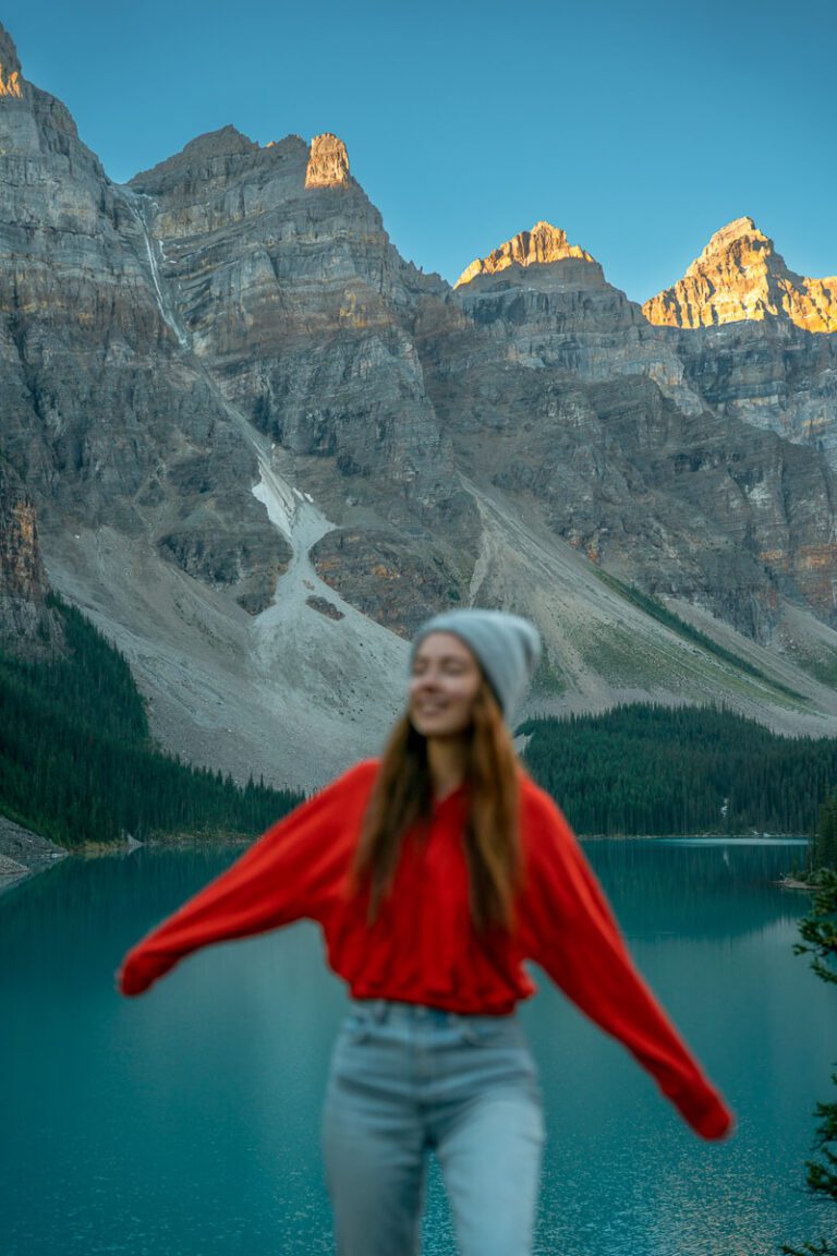 How to Get From Lake Louise to Moraine Lake (2026)